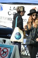 WHITNEY HARTLEY WAGNER Shopping at Farmers Market in Los Angeles 11/26/2017
