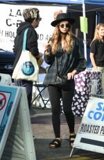 WHITNEY HARTLEY WAGNER Shopping at Farmers Market in Los Angeles 11/26/2017