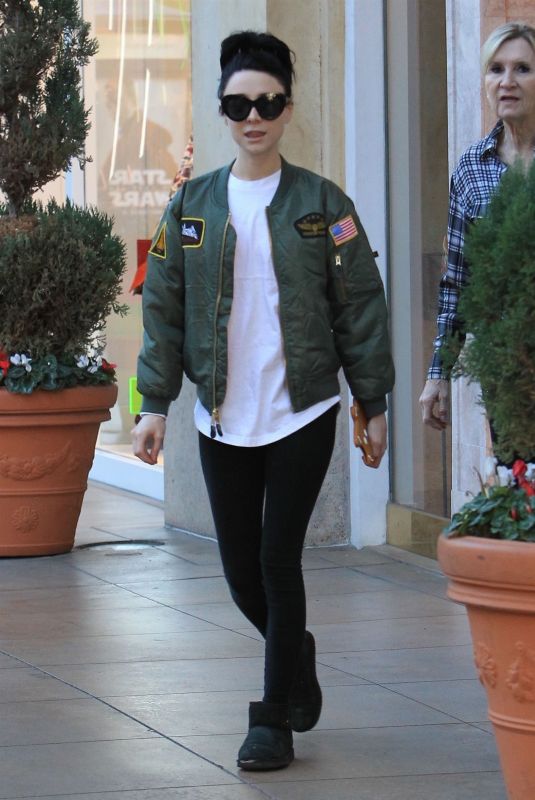 AELSSANDRA TORRESANI Out Shopping at The Grove in Los Angeles 12/11/2017