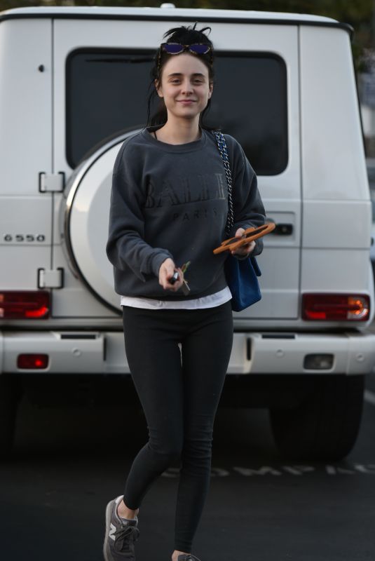 ALESSANDRA TORRESANI Shopping at Trader Joe