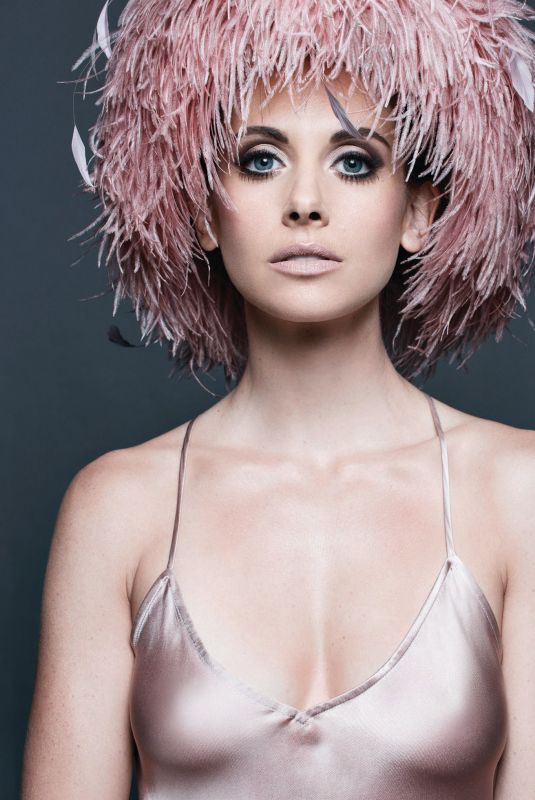 ALISON BRIE for Modern Luxury Magazine, January 2018