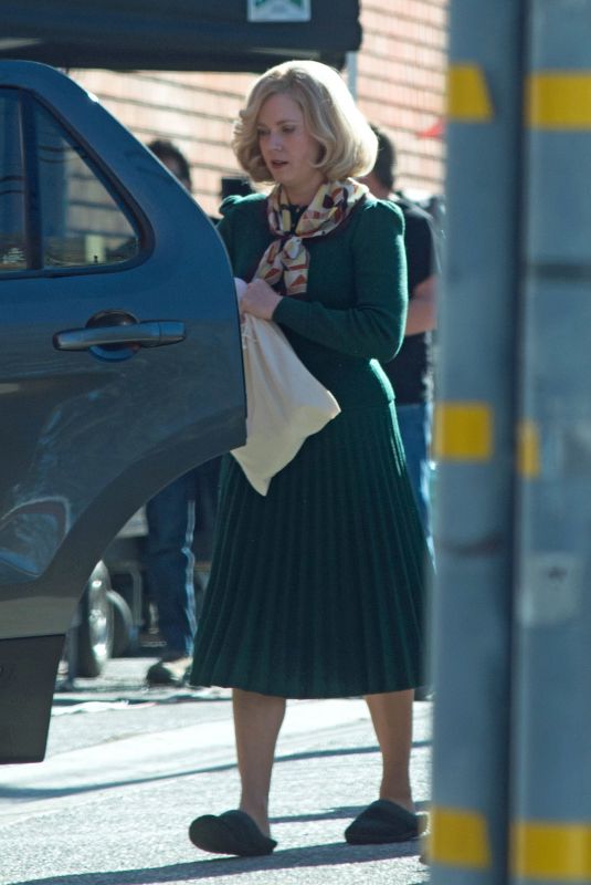 AMY ADAMS on the Set of Backseat in Los Angeles 30/11/2017