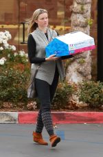 AMY SMART Out and About in Westlake Village 12/20/2017