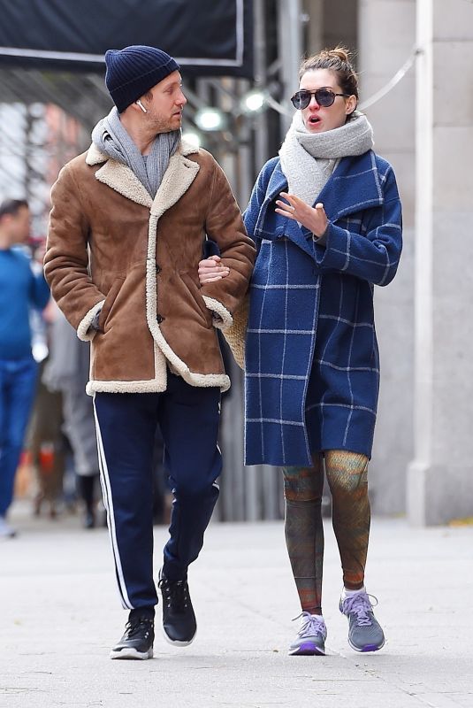 ANNE HATHAWAY and Adam Shulman Heading to a Gym in New York 12/06/2017