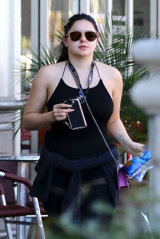 ARIEL WINTER Leaves a Gym in Los Angeles 12/28/2017