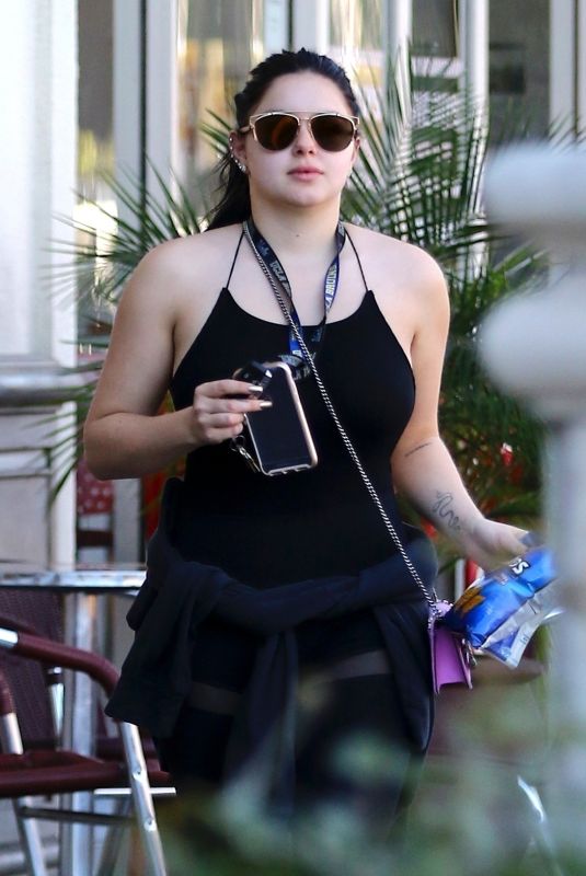 ARIEL WINTER Leaves a Gym in Los Angeles 12/28/2017