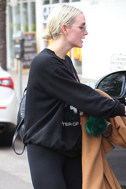 ASHLEE SIMPSON Out in Los Angeles 12/20/2017