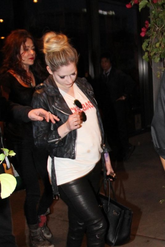 AVRIL LAVIGNE Leaves Madeo Restaurant in Los Angeles 12/05/2017