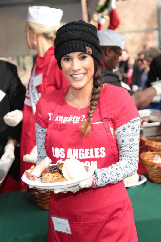 BONNIE JILL LAFIN at LA Mission Serves Christmas to the Homeless in Los Angeles 12/22/2017