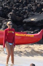 CAMILLE GRAMMER at a Beach in Hawaii 12/27/2017