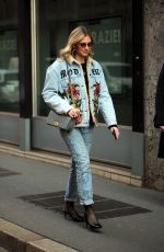 CHIARA FERRAGNI Out and About in Milan 12/19/2017