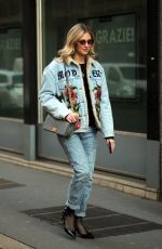 CHIARA FERRAGNI Out and About in Milan 12/19/2017