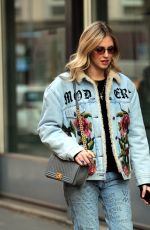 CHIARA FERRAGNI Out and About in Milan 12/19/2017