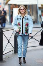 CHIARA FERRAGNI Out and About in Milan 12/19/2017