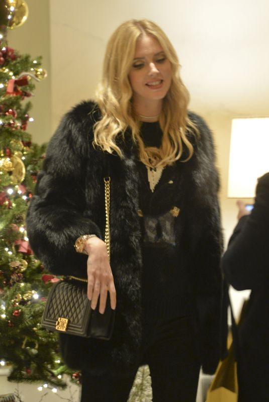 CHIARA FERRAGNI Out and About in Rome 12/02/2017
