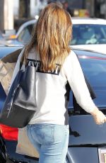 CINDY CRAWFORD Shopping at Trancas Market in Malibu 12/27/2017