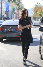 COURTENEY COX Out for Lunch at Nate