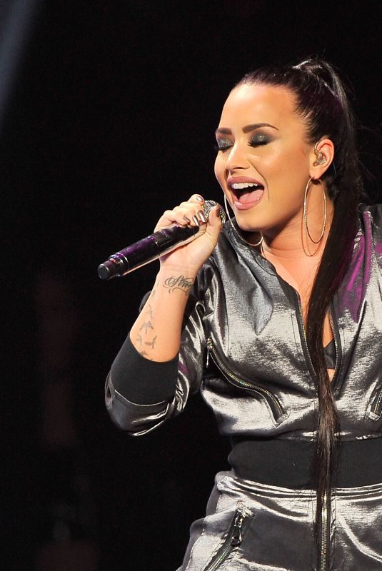 DEMI LOVATO Performs at Wild 94.9’s FM’s Jingle Ball in San Jose 11/30/2017
