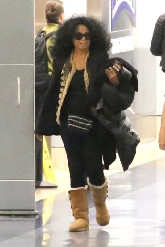 DIANA ROSS Arrives at Los Angeles International Airport 12/30/2017