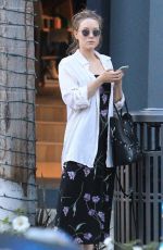 ELIZABETH OLSEN Shopping in Beverly Hills 12/18/2017