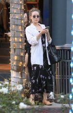 ELIZABETH OLSEN Shopping in Beverly Hills 12/18/2017
