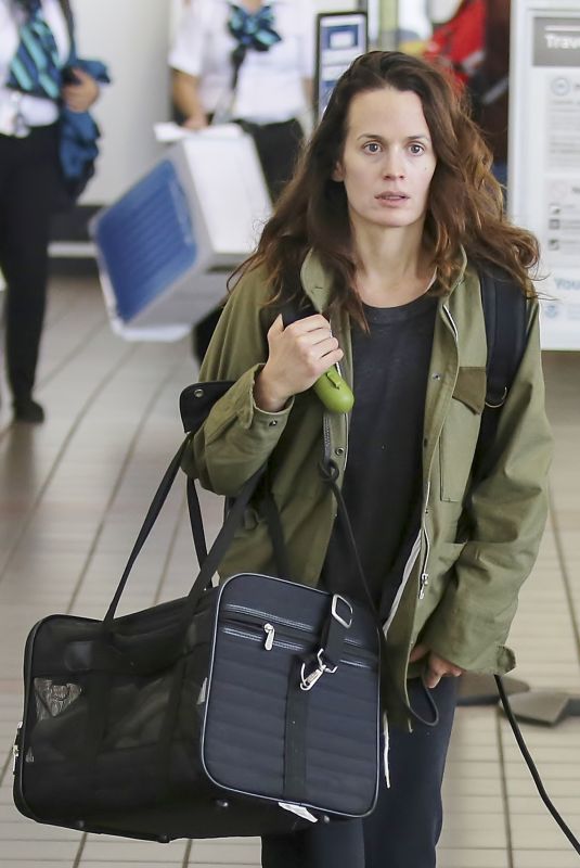 ELIZABETH REASER at LAX Airport in Los Angeles 11/29/2017