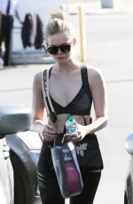ELLE FANNING at a Gym in Los Angeles 12/27/2017