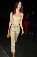 EMILY RATAJKOWSKI at Houston Rockets vs LA Lakers Game in Los Angeles 12/03/2017