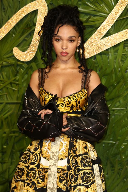 FKA TWIGS at Fashion Awards 2017 in London 12/04/2017