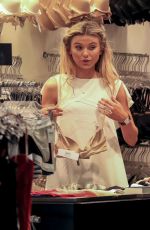 GEORGIA TOFFOLO Shopping at Marina Mirage 12/12/2017