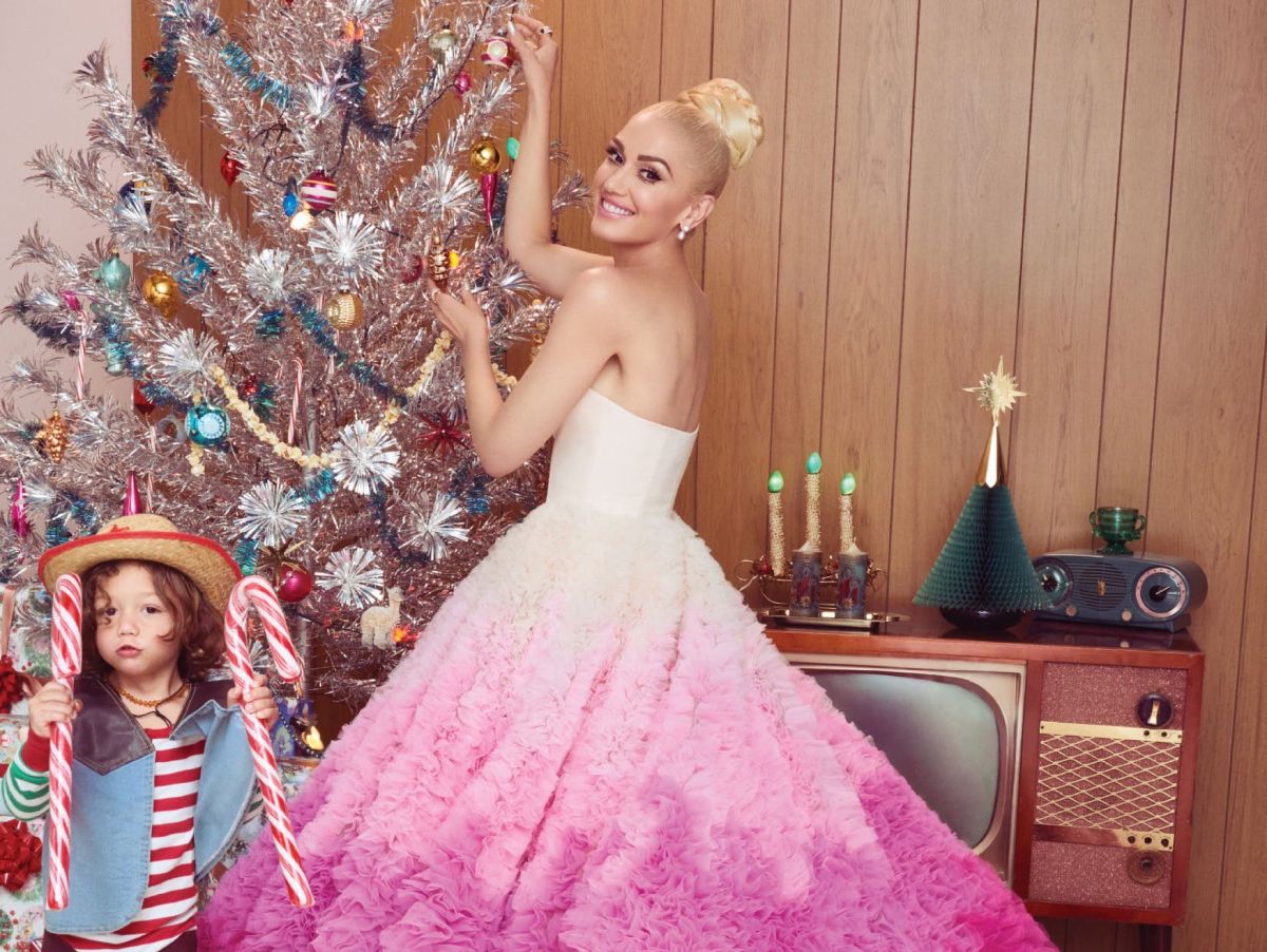 Gwen Stefani For You Make It Feel Like Christmas Photoshoot Hawtcelebs