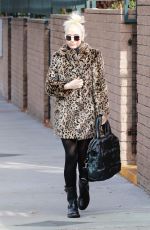 GWEN STEFANI Out for Lunch in Studio City 12/22/2017