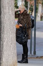 GWEN STEFANI Out for Lunch in Studio City 12/22/2017