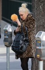 GWEN STEFANI Out for Lunch in Studio City 12/22/2017
