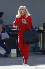 GWEN STEFANI Out Shopping in Burbank 12/09/2017