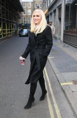 GWENS TEFANI Leaves Kiss FM Studios in London 12/01/2017