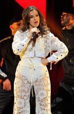 HAILEE STEINFELD Performs at Wild 94.9’s FM’s Jingle Ball in San Jose 11/30/2017