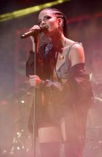 HALSEY Performs at Iheartradio 102.7 Kiis FM’s Jingle Ball in Los Angeles 12/01/2017