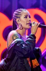 HALSEY Performs at Iheartradio 102.7 Kiis FM’s Jingle Ball in Los Angeles 12/01/2017