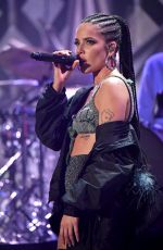 HALSEY Performs at Iheartradio 102.7 Kiis FM’s Jingle Ball in Los Angeles 12/01/2017