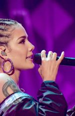HALSEY Performs at Iheartradio 102.7 Kiis FM’s Jingle Ball in Los Angeles 12/01/2017