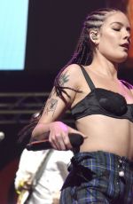 HALSEY Performs at Wild 94.9’s FM’s Jingle Ball in San Jose 11/30/2017