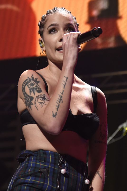 HALSEY Performs at Wild 94.9’s FM’s Jingle Ball in San Jose 11/30/2017