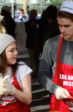 HANNAH ZEILE at LA Mission Serves Christmas to the Homeless in Los Angeles 12/22/2017