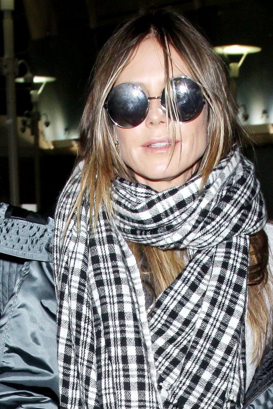 HEIDI KLUM at Los Angeles International Airport 12/20/2017