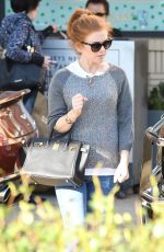 ISLA FISHER Shopping at Barney