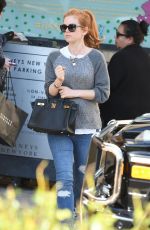 ISLA FISHER Shopping at Barney