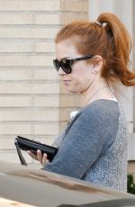 ISLA FISHER Shopping at Barney