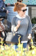 ISLA FISHER Shopping at Barney