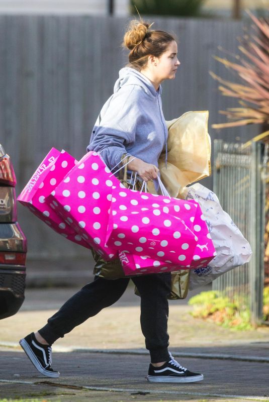 JACQUELINE JOSSA Out Shopping in London 12/14/2017